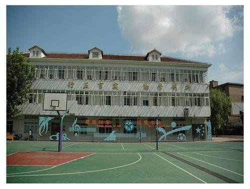 上海市第二中学吃瓜网,吃瓜网带你探秘校园生活点滴