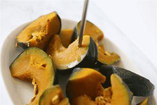 小网红吃整个贝贝瓜